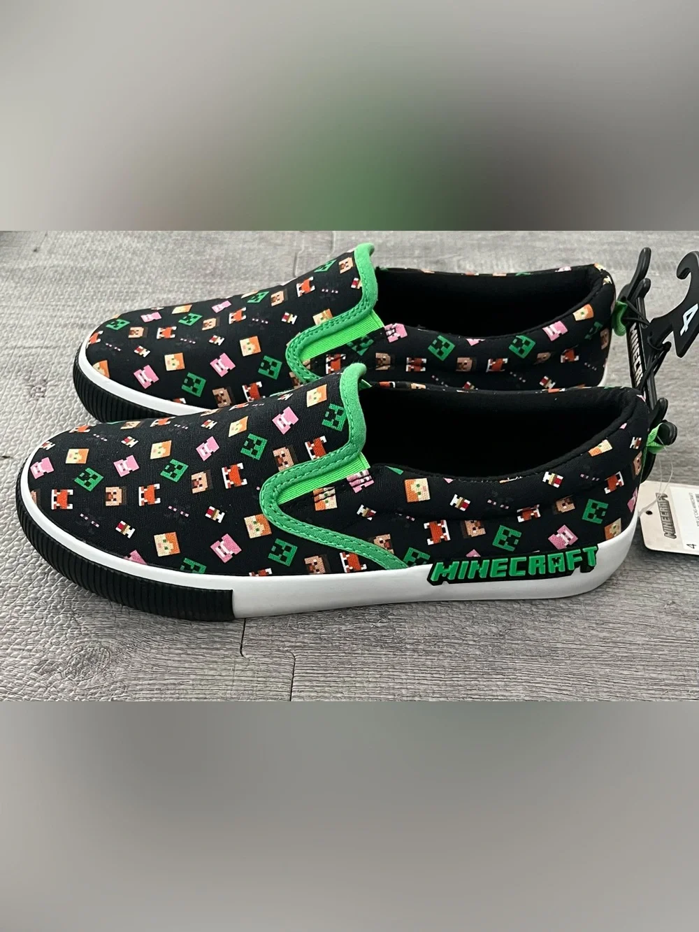 Minecraft Slip-On Unisex Kids Casual Shoes US 4 Black/Green Multicolor Fabric